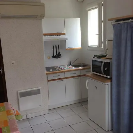 Szálloda Les Flots 2*