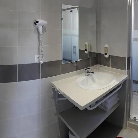 Szálloda Les Flots 2*