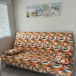 Les Flots Hotel 2*
