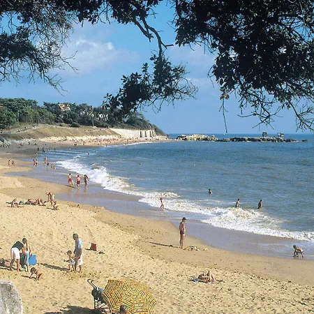 酒店 雷弗洛雷斯当斯酒店 2*