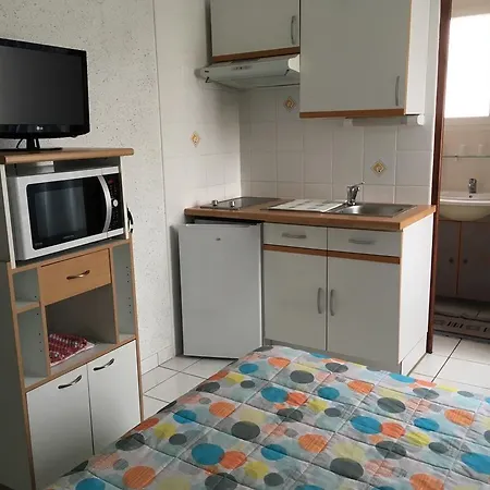 雷弗洛雷斯当斯酒店