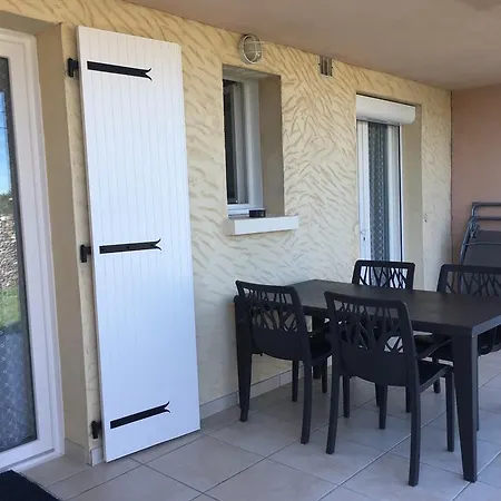 Les Flots Szálloda 2*